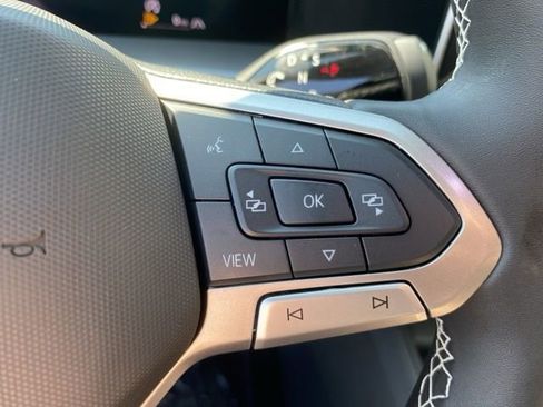 New 2025 Volkswagen Tiguan SE image 30