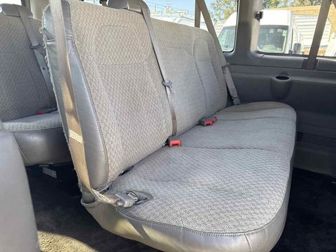 Used 2017 Chevrolet Express 3500 LT w/ LT Preferred Equipment Group image 12