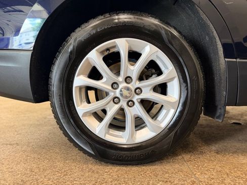 Used 2020 Chevrolet Equinox LS AWD/4WD image 25