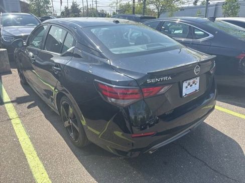 Used 2022 Nissan Sentra SR FWD image 3
