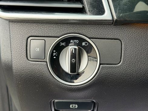 Used 2019 Mercedes-Benz GLE 400 4MATIC image 26