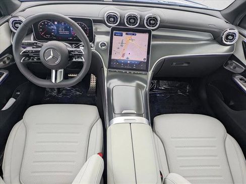 Certified 2025 Mercedes-Benz GLC 300 4MATIC image 18