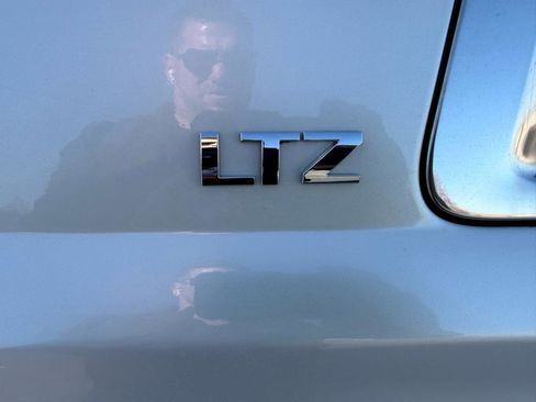 Used 2015 Chevrolet Suburban LTZ AWD/4WD image 16
