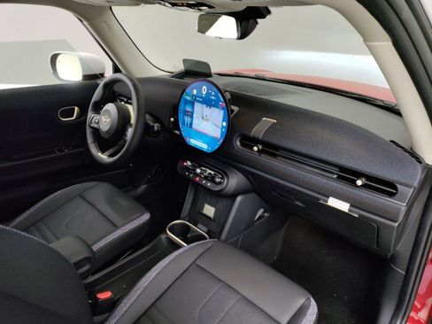 Used 2025 MINI Cooper 2-Door Hardtop image 20