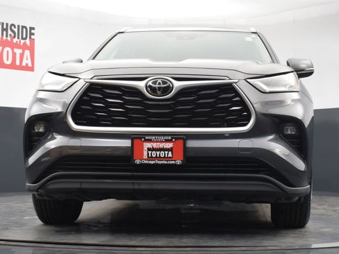 Used 2022 Toyota Highlander XLE image 34