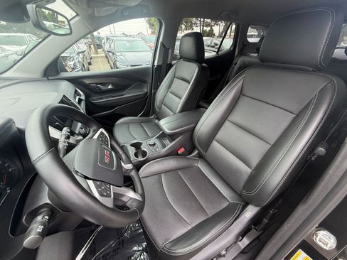 Used 2024 GMC Terrain SLT image 32