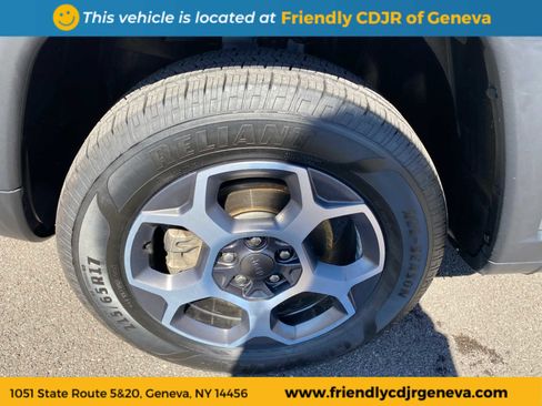 Used 2022 Jeep Compass Trailhawk w/ Trailhawk Elite Group image 9