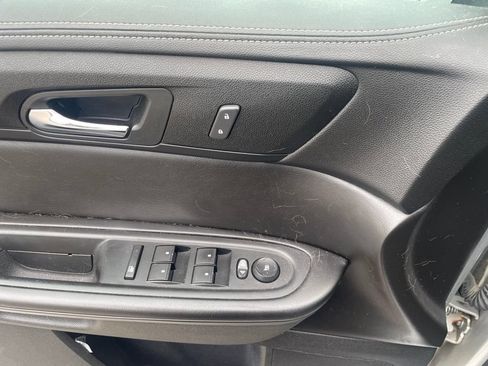 Used 2017 Chevrolet Traverse LT FWD image 14