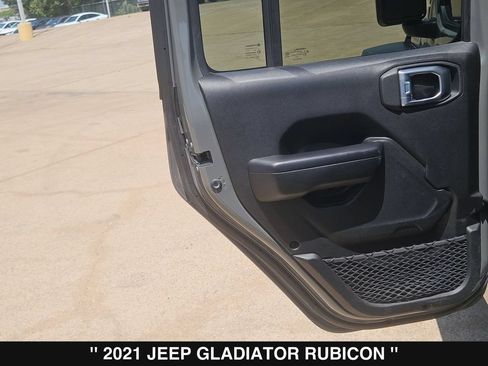 Used 2021 Jeep Gladiator Rubicon AWD/4WD image 18