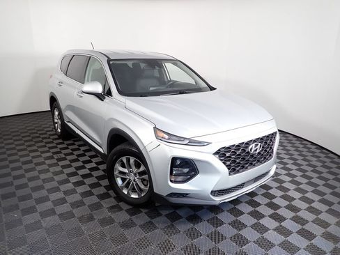 Used 2019 Hyundai Santa Fe SE AWD/4WD image 4