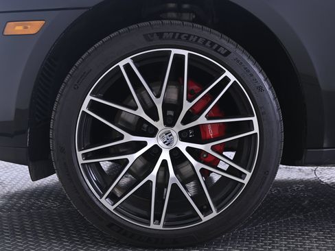Used 2023 Porsche Macan S AWD/4WD image 11