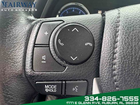 Used 2018 Toyota Corolla XSE image 18