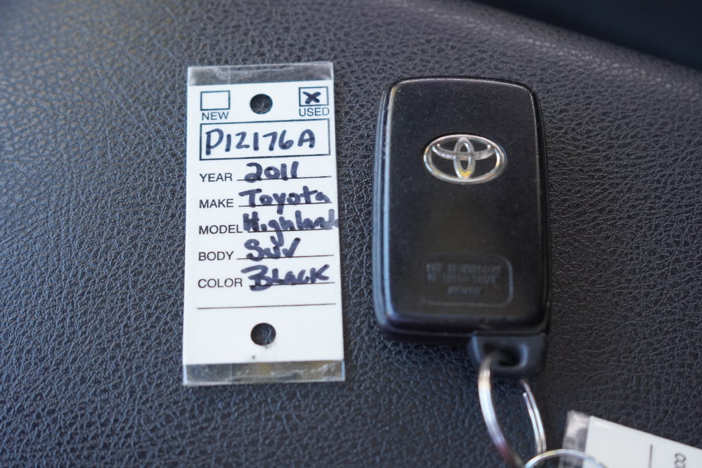 Used 2011 Toyota Highlander Limited AWD/4WD image 34