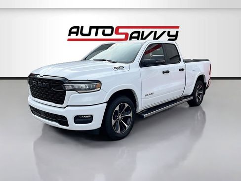 Used 2025 RAM 1500 Big Horn AWD/4WD image 3