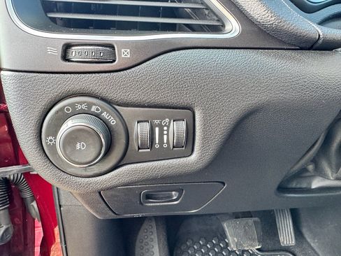 Used 2020 Jeep Cherokee Trailhawk w/ Cold Weather Group image 14