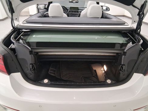 Used 2020 BMW M4 Convertible w/ Executive Package image 27