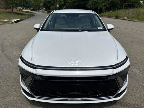 New 2025 Hyundai Sonata SEL image 8