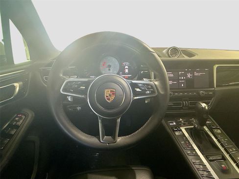 Used 2021 Porsche Macan S AWD/4WD image 11