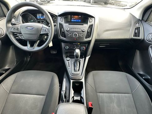 Used 2015 Ford Focus SE image 11