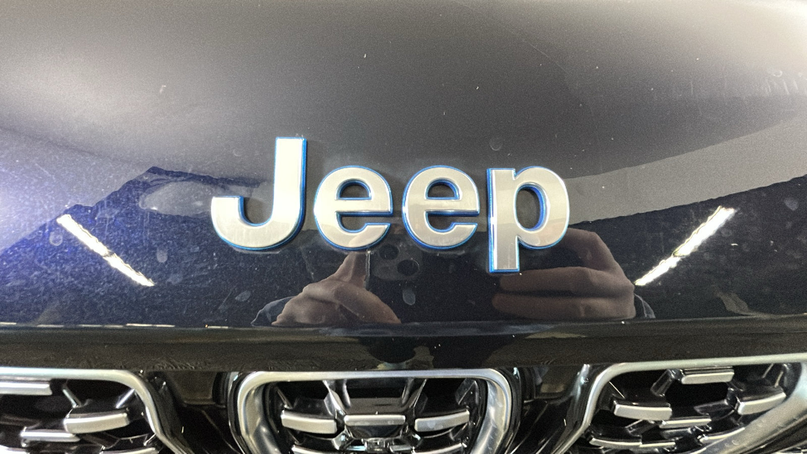 Used 2022 Jeep Grand Cherokee Summit AWD/4WD image 10