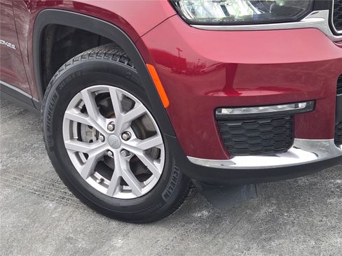 Used 2021 Jeep Grand Cherokee L Limited image 3
