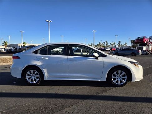 Certified 2024 Toyota Corolla LE image 3