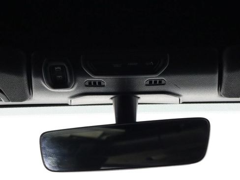 Used 2023 Jeep Wrangler Unlimited Sahara w/ Cold Weather Group AWD/4WD image 24