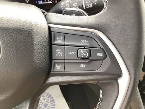 New 2025 Jeep Grand Cherokee L Altitude image 35