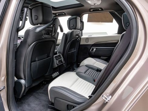 Used 2021 Land Rover Discovery HSE R-Dynamic image 36