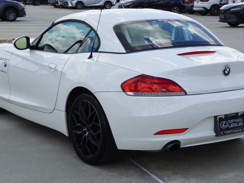 Used 2013 BMW Z4 sDrive35i RWD image 8