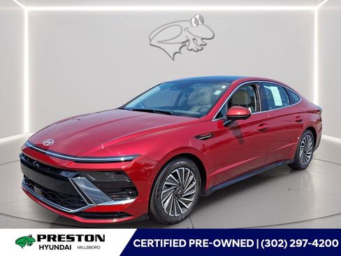 Used 2025 Hyundai Sonata Limited FWD image 1