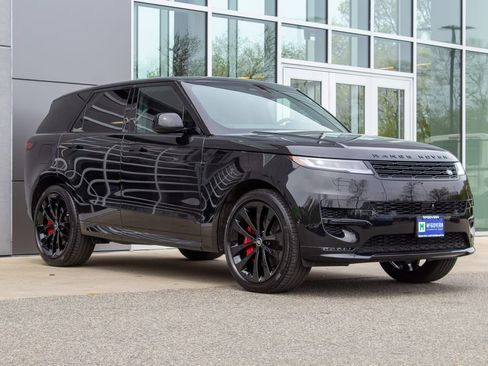 Used 2025 Land Rover Range Rover Sport Dynamic SE AWD/4WD image 3