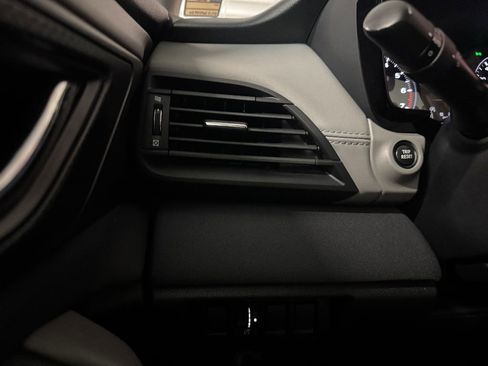 Used 2020 Subaru Outback Premium image 15