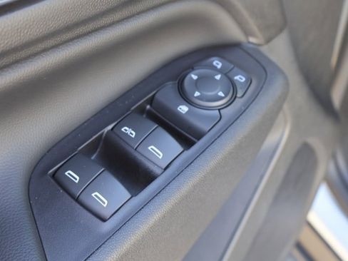 Used 2019 Chevrolet Equinox LT image 11