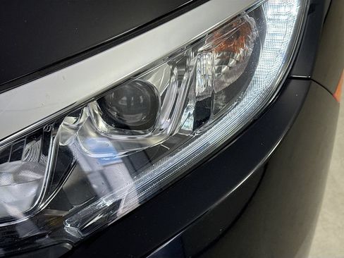 Used 2018 Honda Civic EX-L image 39