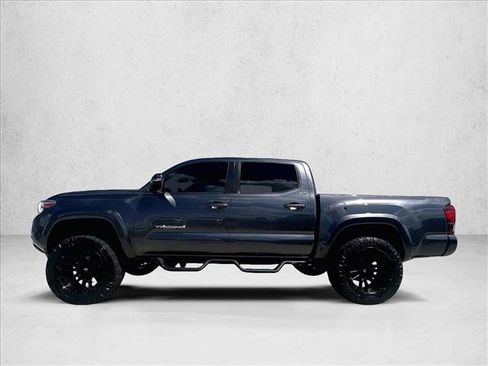 Used 2023 Toyota Tacoma SR5 AWD/4WD image 6