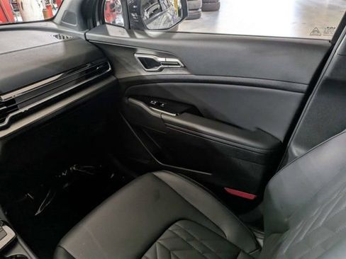 Used 2024 Kia Sportage X-Line AWD/4WD image 16