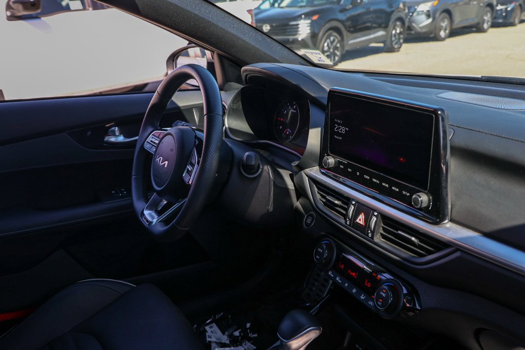 Used 2023 Kia Forte GT-Line w/ GT-Line Premium Package FWD image 21