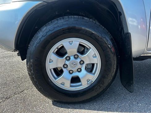 Used 2013 Toyota Tacoma 4x4 Access Cab V6 w/ SR5 Pkg image 23