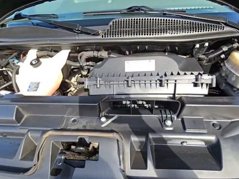 Used 2018 Chevrolet Express 2500 w/ Driver Convenience Package image 15