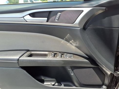 Used 2018 Ford Fusion S FWD image 18