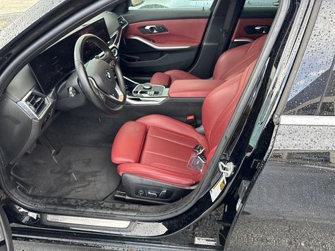 Used 2024 BMW 330i Sedan w/ Convenience Package RWD image 30