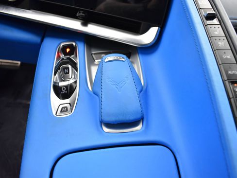 Used 2022 Chevrolet Corvette Stingray Premium Conv w/ Z51 Performance Package RWD image 13