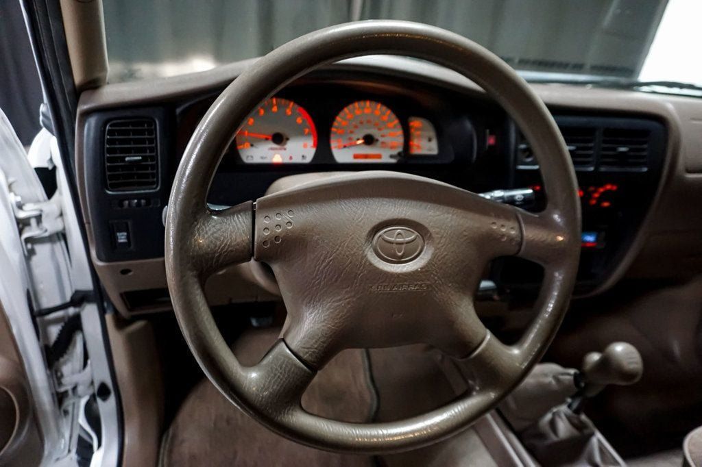 Used 2004 Toyota Tacoma 4x4 Xtracab V6 image 41
