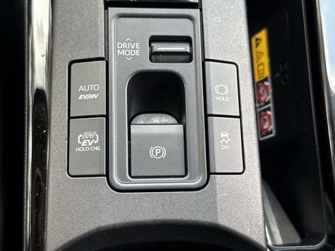 Used 2024 Toyota Prius Prime Premium w/ Advanced Technology Package FWD image 20