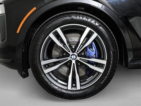 Used 2025 BMW X7 xDrive40i w/ Executive Package image 26