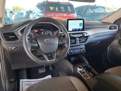 Used 2022 Ford Escape SE image 12