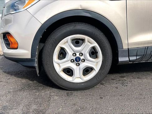 Used 2017 Ford Escape S image 4