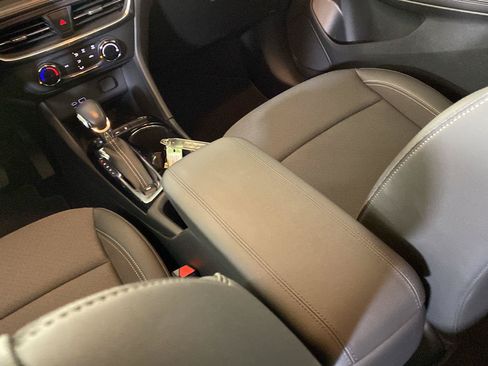 Used 2024 Buick Encore GX Preferred FWD image 15