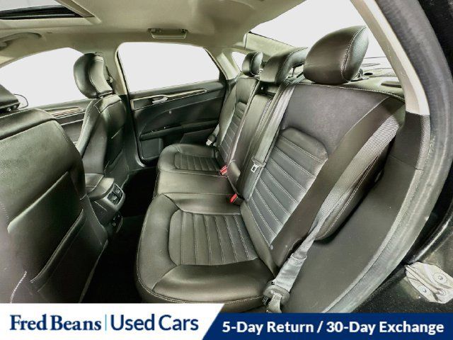 Used 2015 Ford Fusion SE w/ Equipment Group 502A FWD image 25